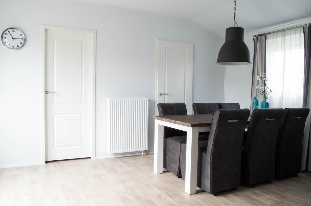 Chaletverhuur-Olmenduin Serooskerke  Zimmer foto