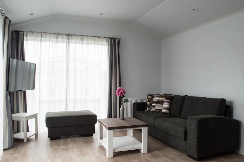 Chaletverhuur-Olmenduin Serooskerke  Zimmer foto